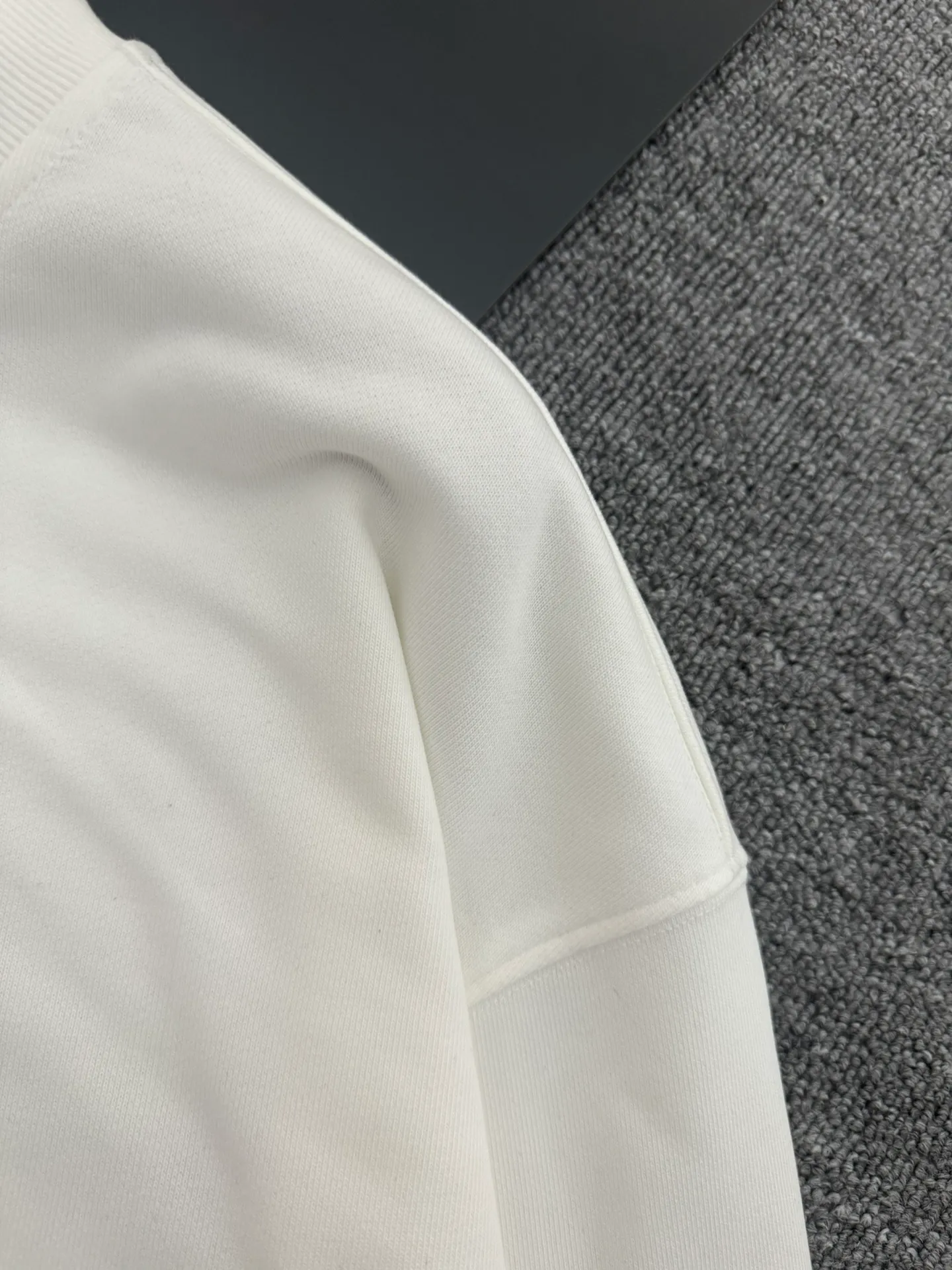 Balmain Balmain*'s most New Arrival round neck fashionable long-sleeved sweatshirt in autumn and winter, silicone process logo design, gram pure cotton fabric! Comfortable against the skin, durable and easy to wear, meticulous original craftsmanship, a must-have for casual Versatile Sizes S M L XL XXL